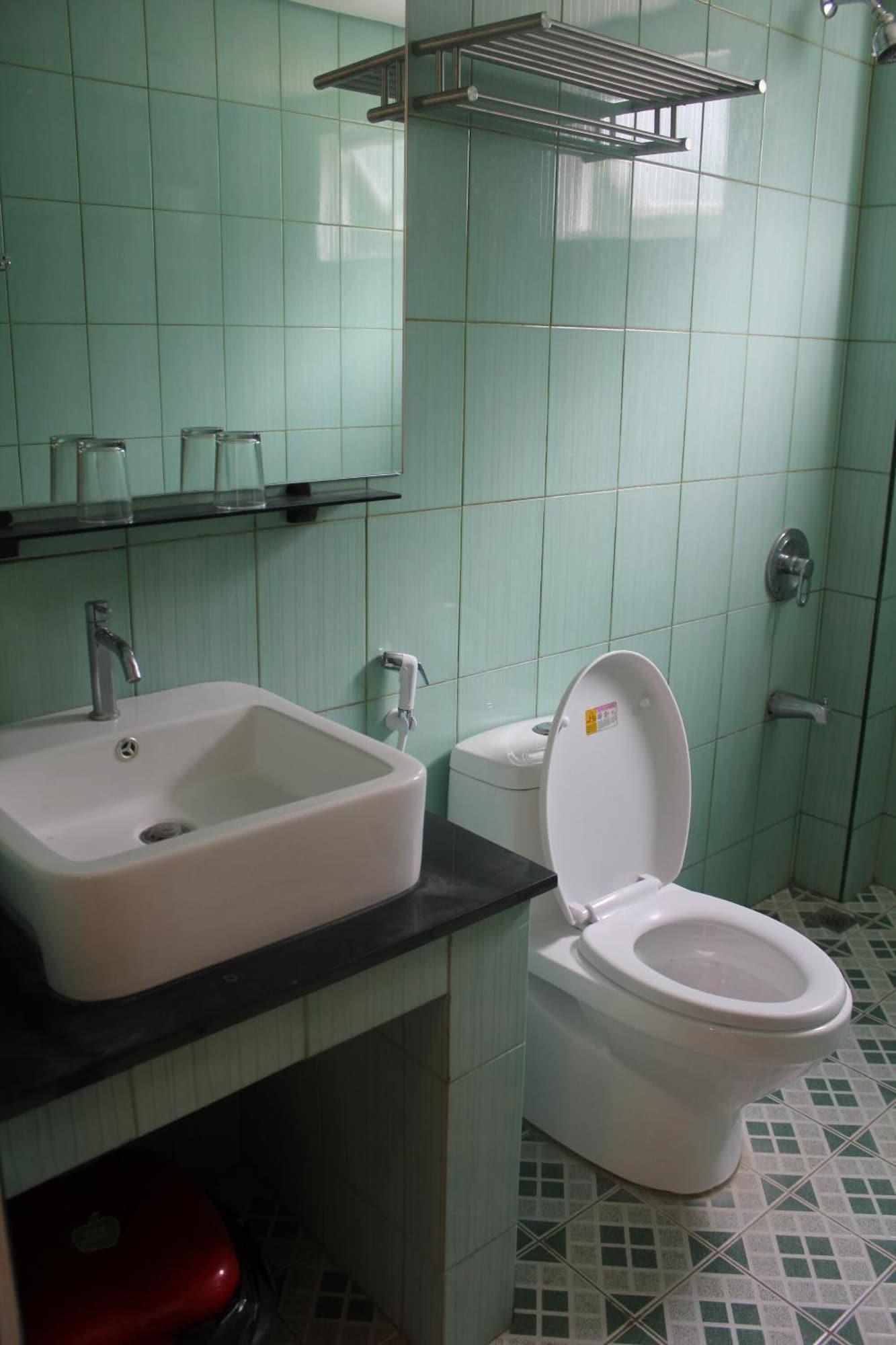 Aqua Travel Lodge Эль-Нидо Экстерьер фото