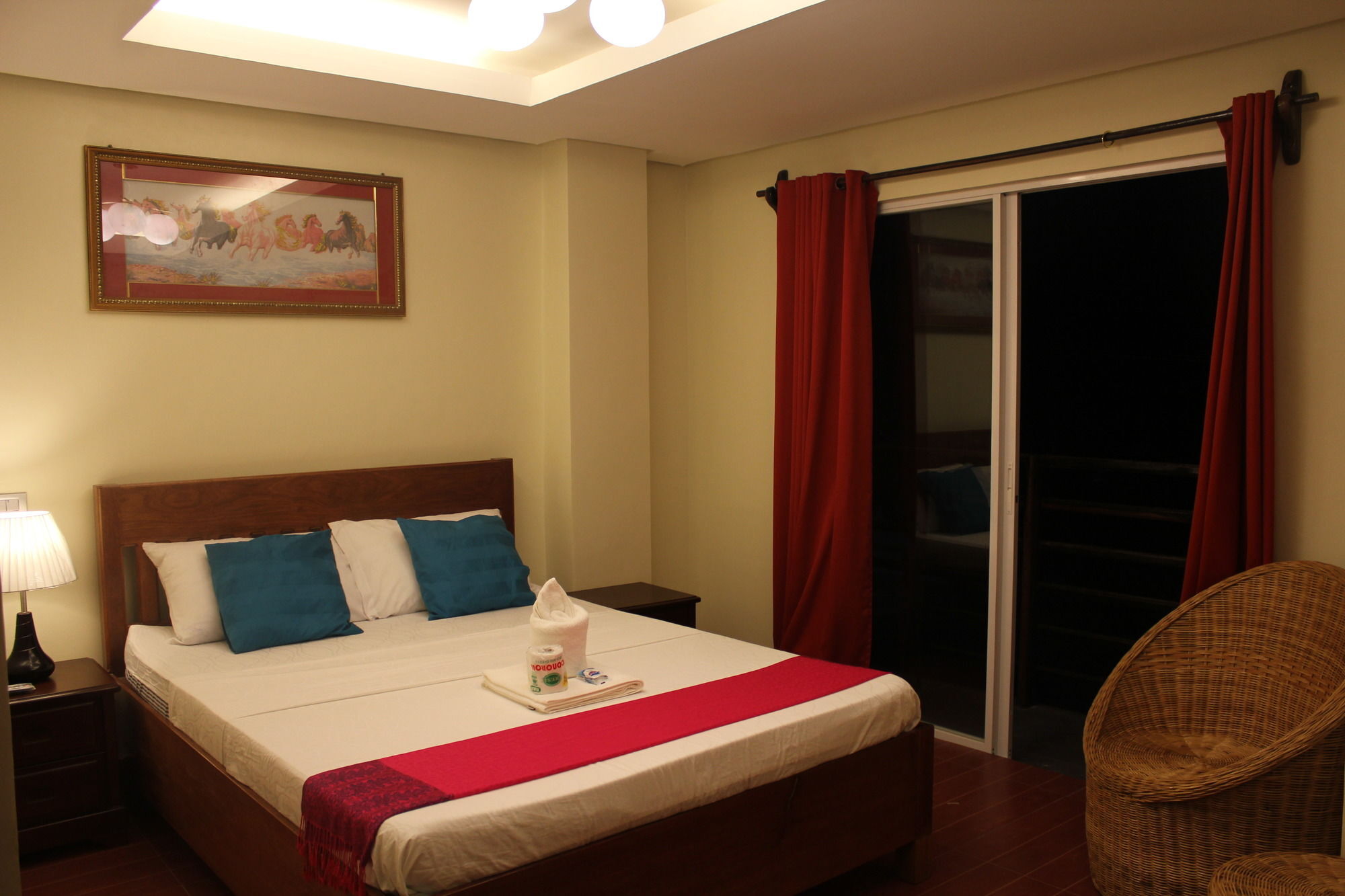 Aqua Travel Lodge Эль-Нидо Экстерьер фото
